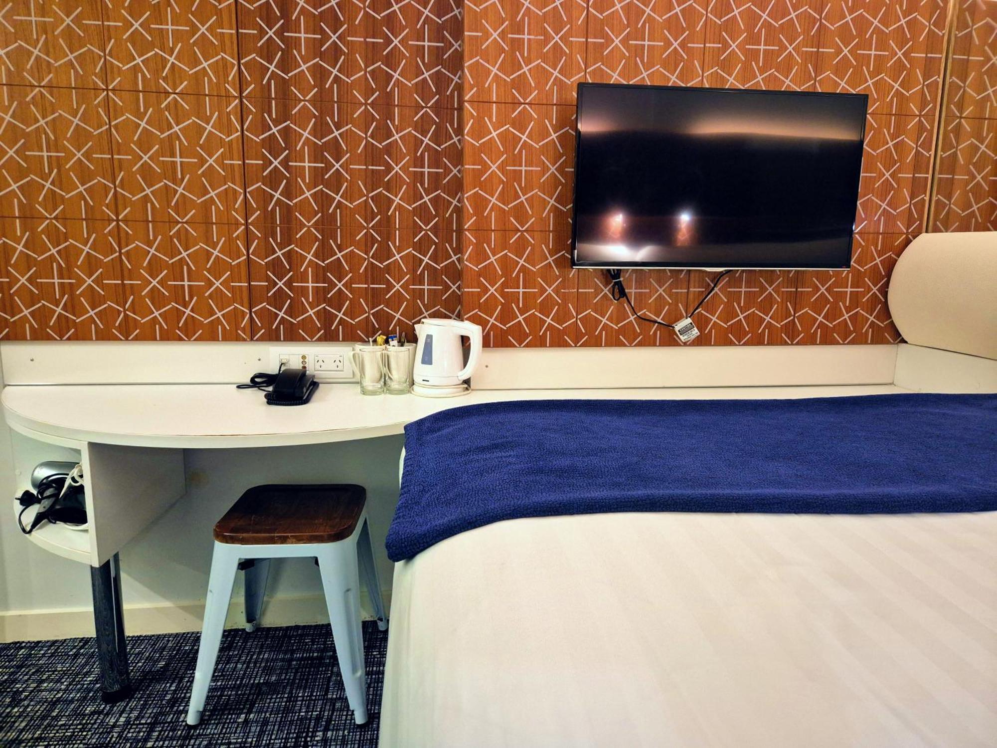 Breakfree On Cashel, An Accor