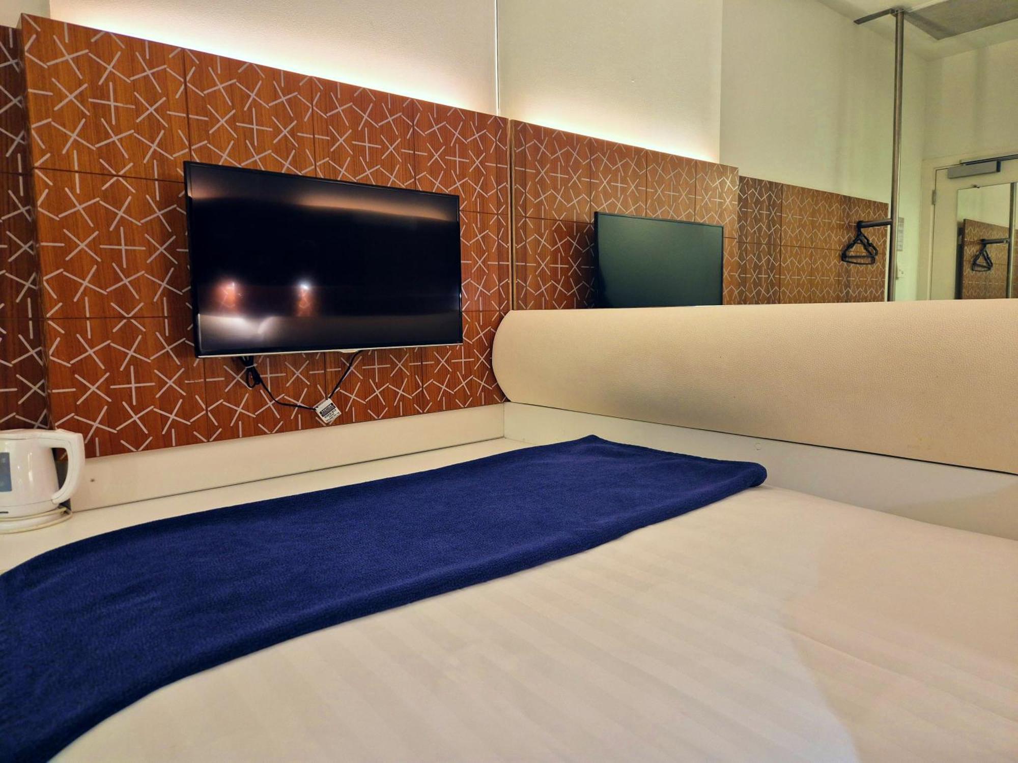 Breakfree On Cashel, An Accor 3*